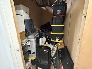 5 x 12 storage unit in Renton, WA