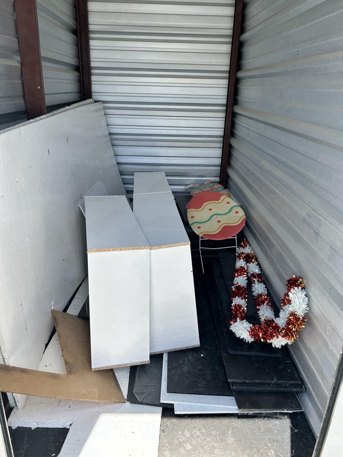 5 x 10 storage unit in Navasota, TX
