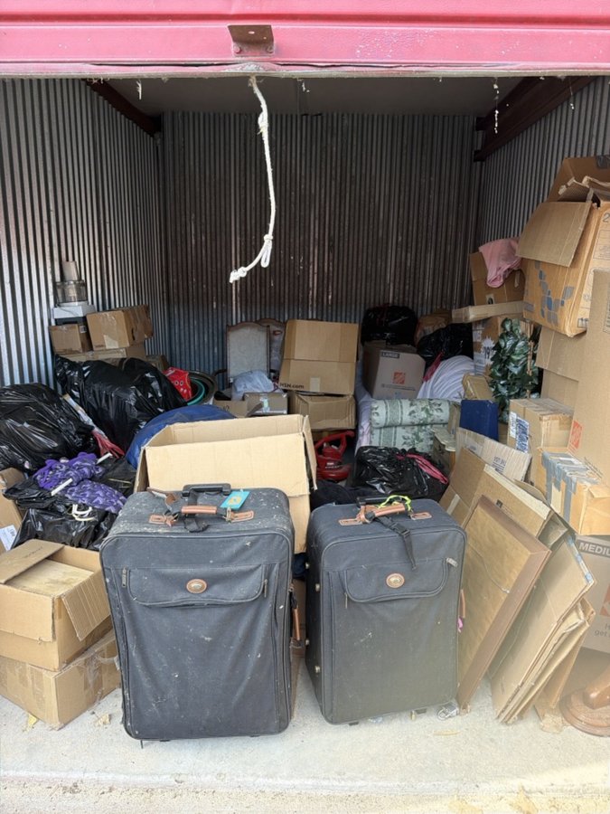 10 x 15 storage unit in Clinton Township, MI