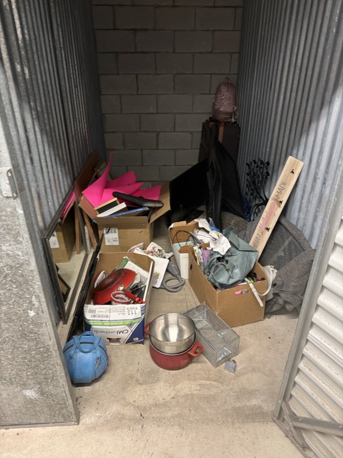 5 x 10 storage unit in Clinton Township, MI