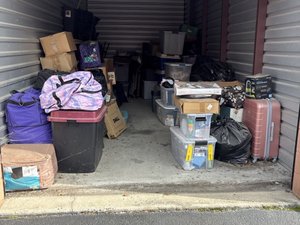 10 x 25 storage unit in New Castle, DE
