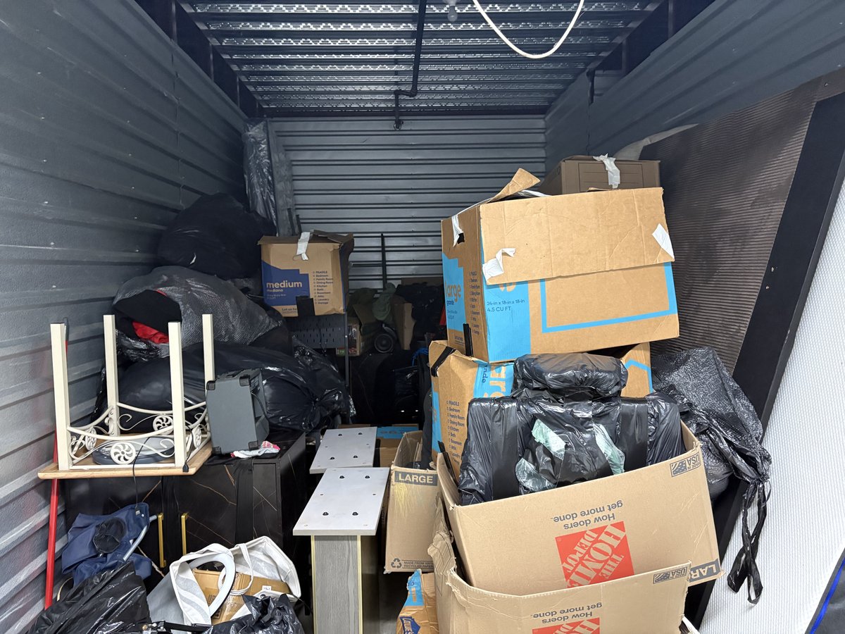 10 x 20 storage unit in Lawrenceville, GA