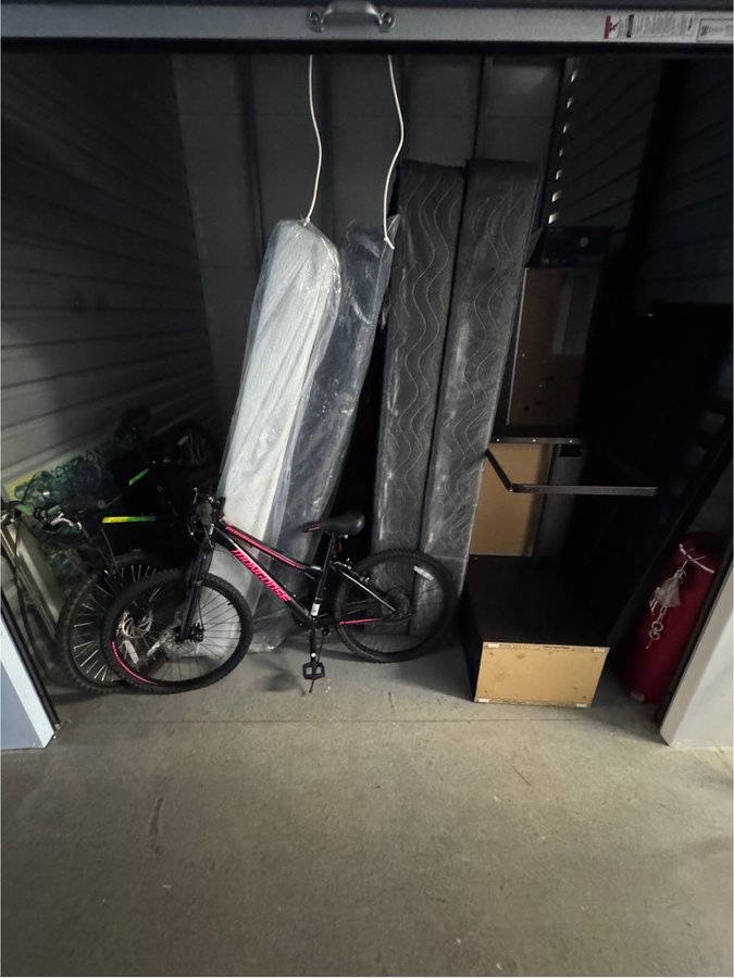 10 x 10 storage unit in Owings Mills, MD