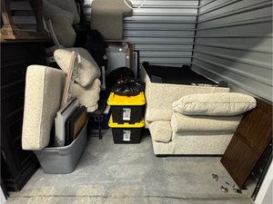 10 x 10 storage unit in Owings Mills, MD