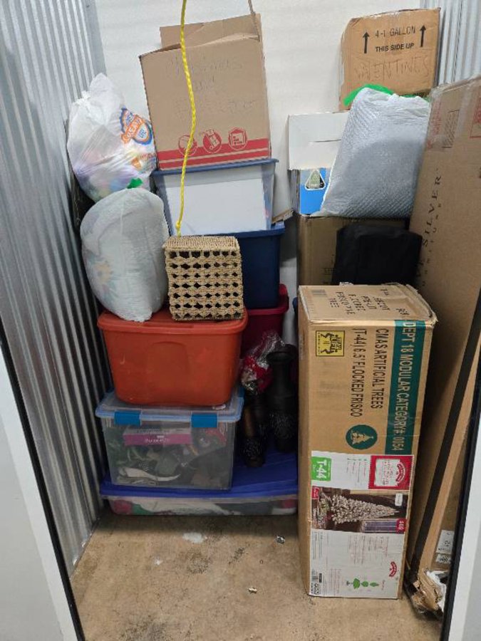 5 x 5 storage unit in Seminole, FL
