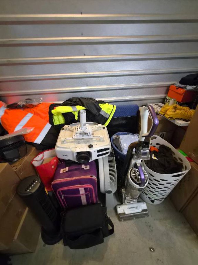 10 x 5 storage unit in Morrow, GA