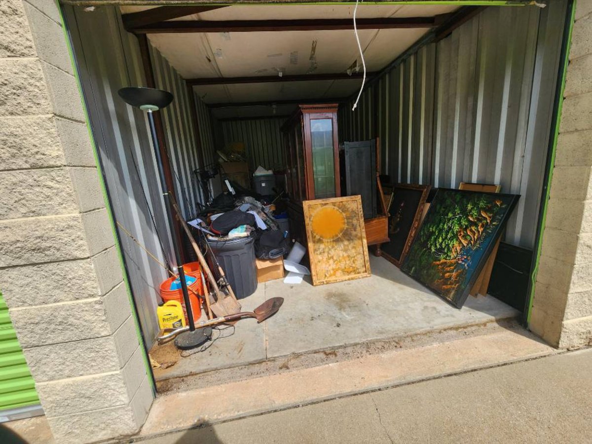 10 x 20 storage unit in Morrow, GA