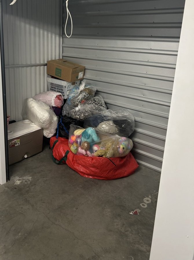 10 x 5 storage unit in Louisville, KY