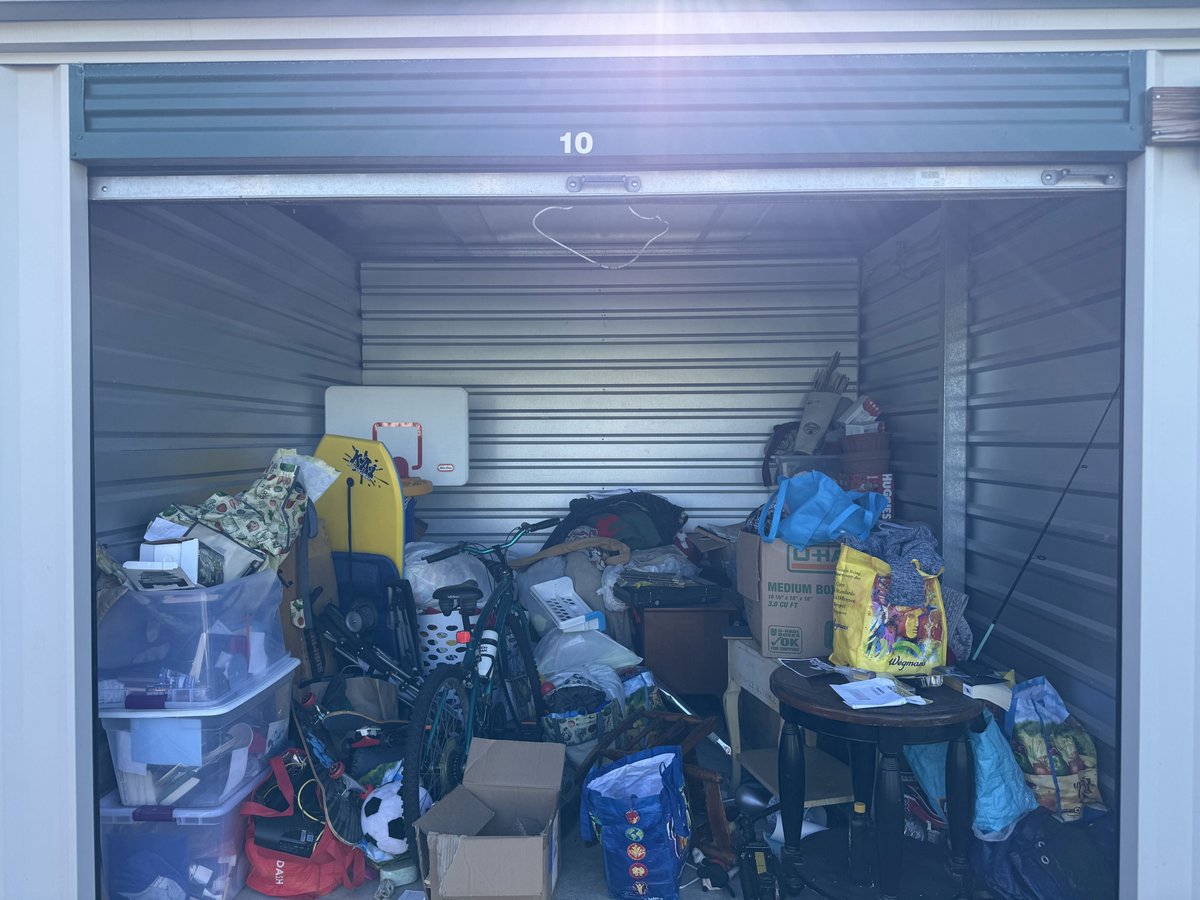 10 x 10 storage unit in Baldwinsville, NY