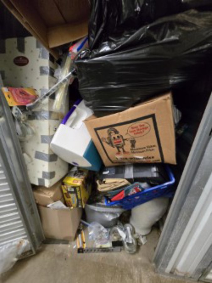 4 x 10 storage unit in Newport News, VA
