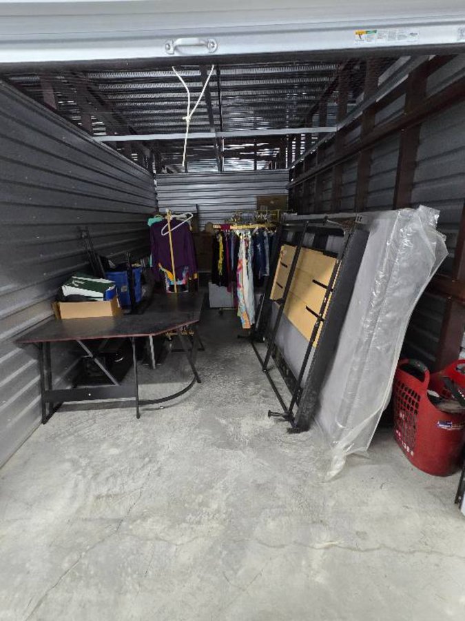 10 x 20 storage unit in Jonesboro, GA