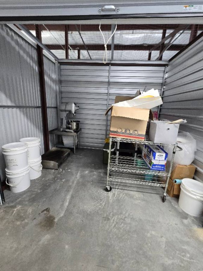 10 x 7 storage unit in Jonesboro, GA