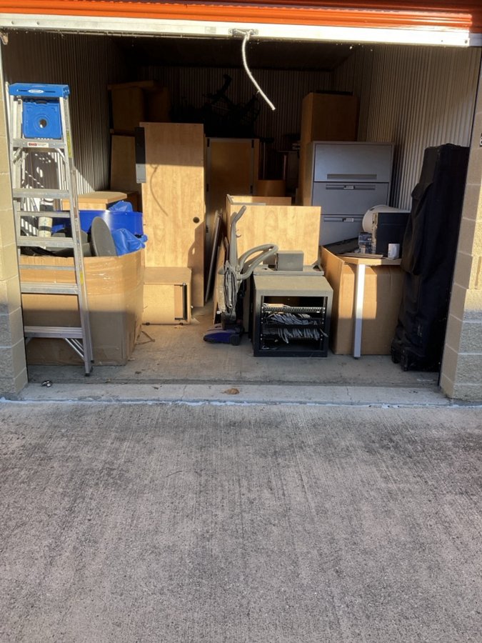 10 x 20 storage unit in Sheffield Lake, OH
