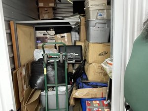 5 x 10 storage unit in Auburn, WA