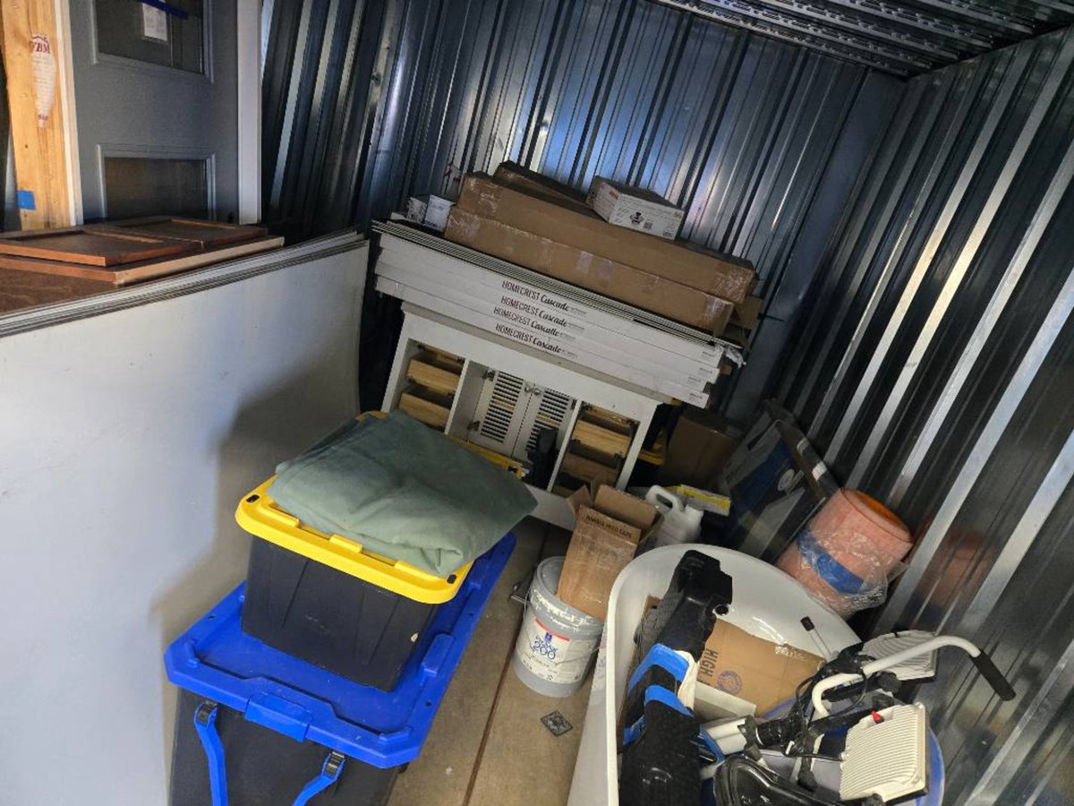 10 x 15 storage unit in Bloomington, IN