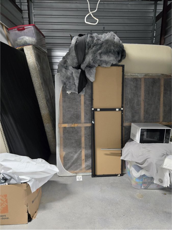 10 x 10 storage unit in Kissimmee, FL