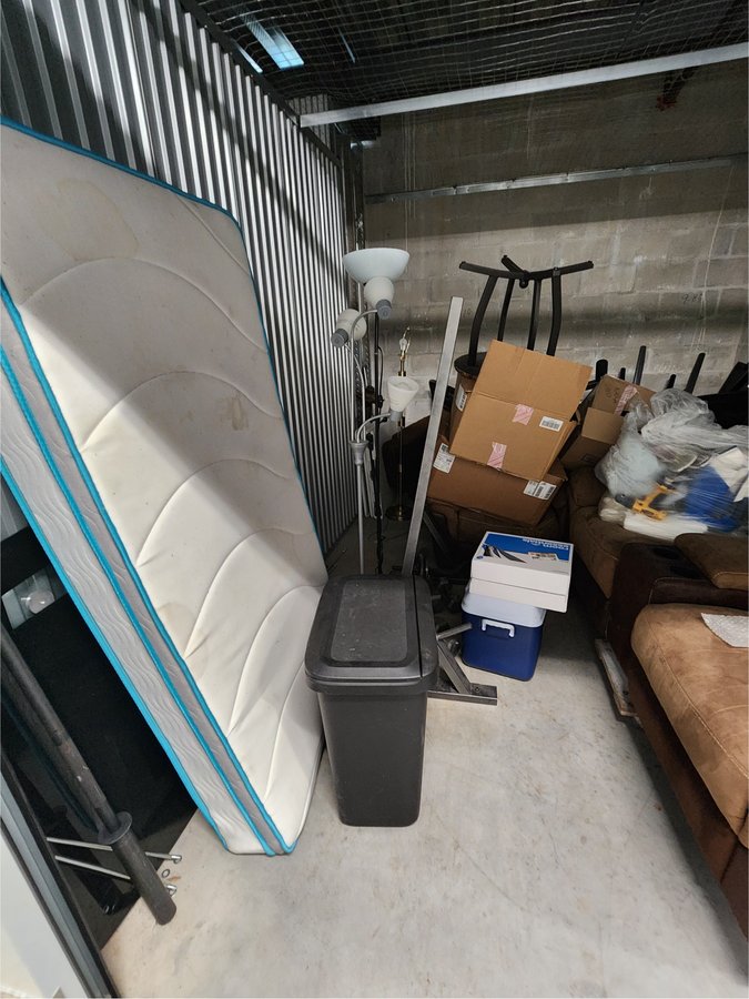 10 x 13 storage unit in Orlando, FL