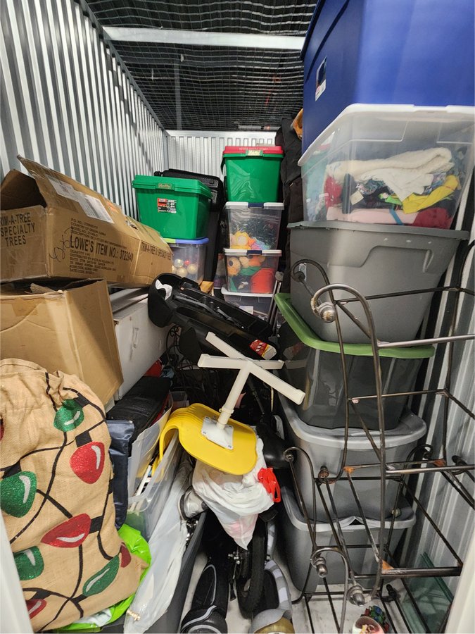 5 x 10 storage unit in Orlando, FL