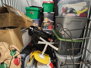 5 x 10 storage unit in Orlando, FL