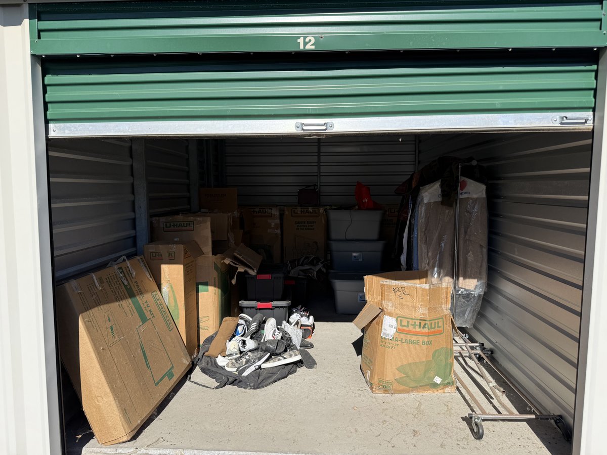 10 x 15 storage unit in Baldwinsville, NY