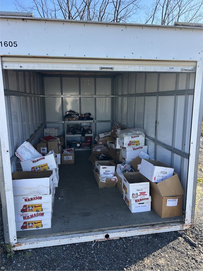 8 x 16 storage unit in Wantage, NJ