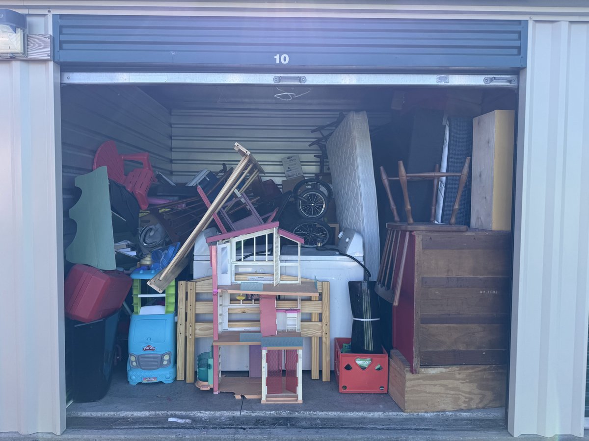 10 x 10 storage unit in Baldwinsville, NY