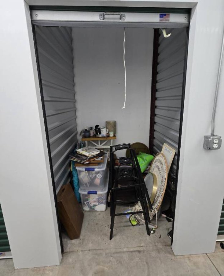 5 x 5 storage unit in Cape Coral, FL