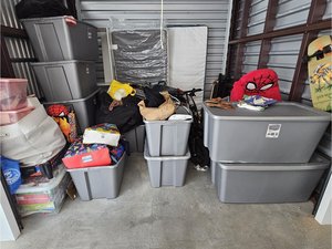 10 x 10 storage unit in Dundalk, MD
