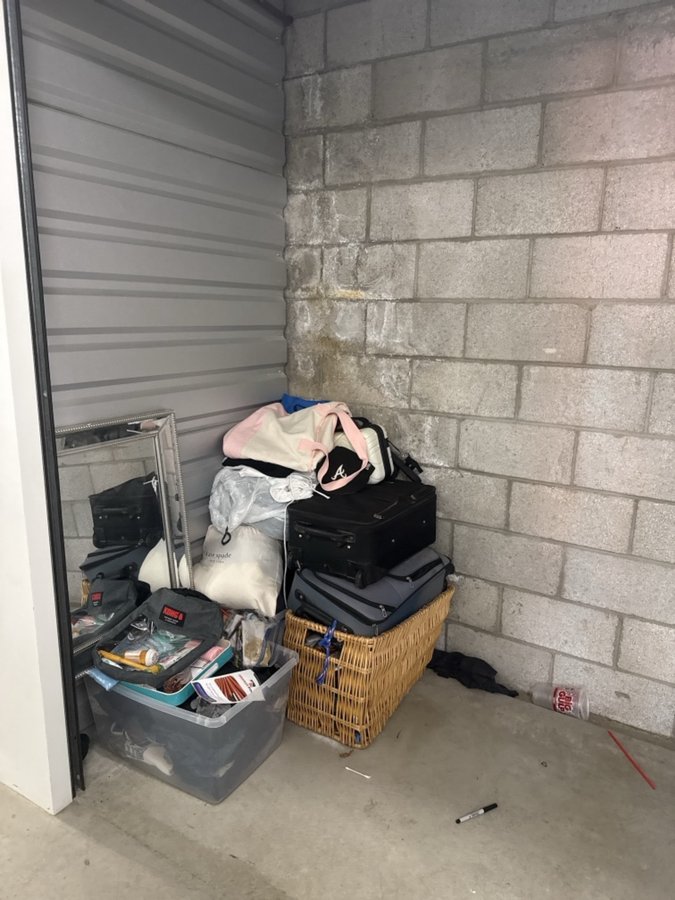5 x 10 storage unit in Palm Springs, CA