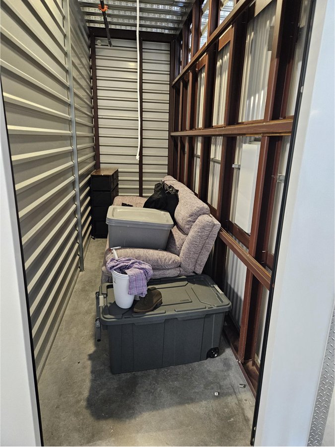 5 x 15 storage unit in Dundalk, MD