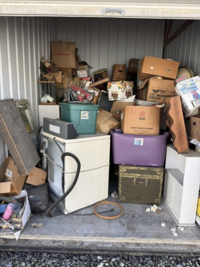 9 x 12 storage unit in Mount Washington, KY