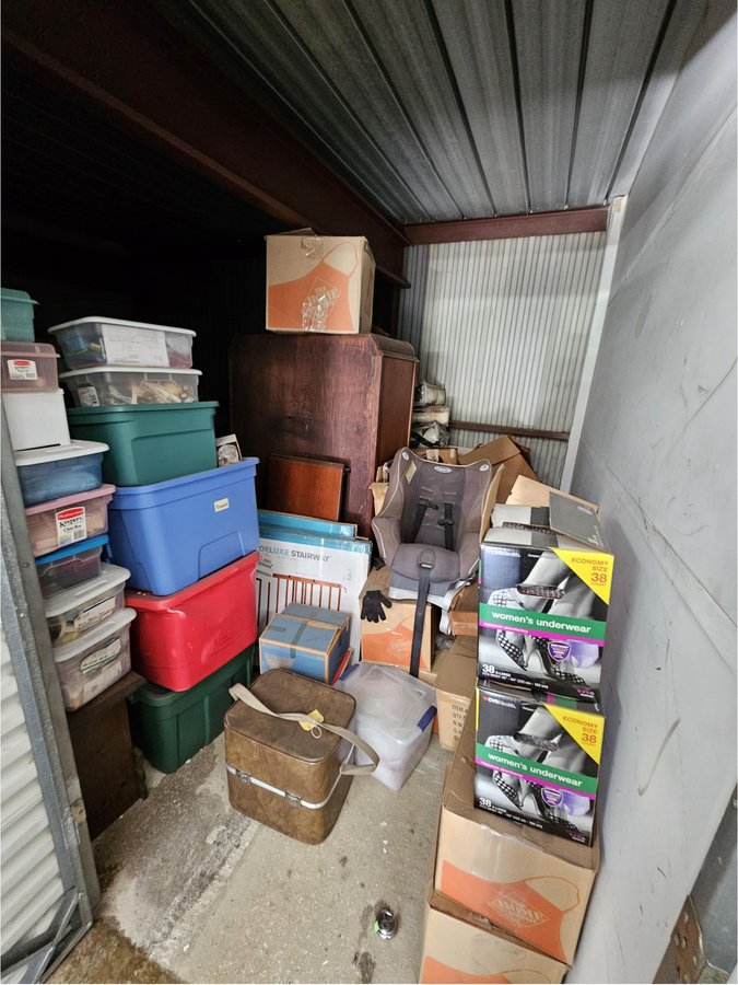 15 x 10 storage unit in Dundalk, MD