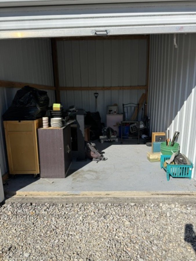 9 x 12 storage unit in Mount Washington, KY