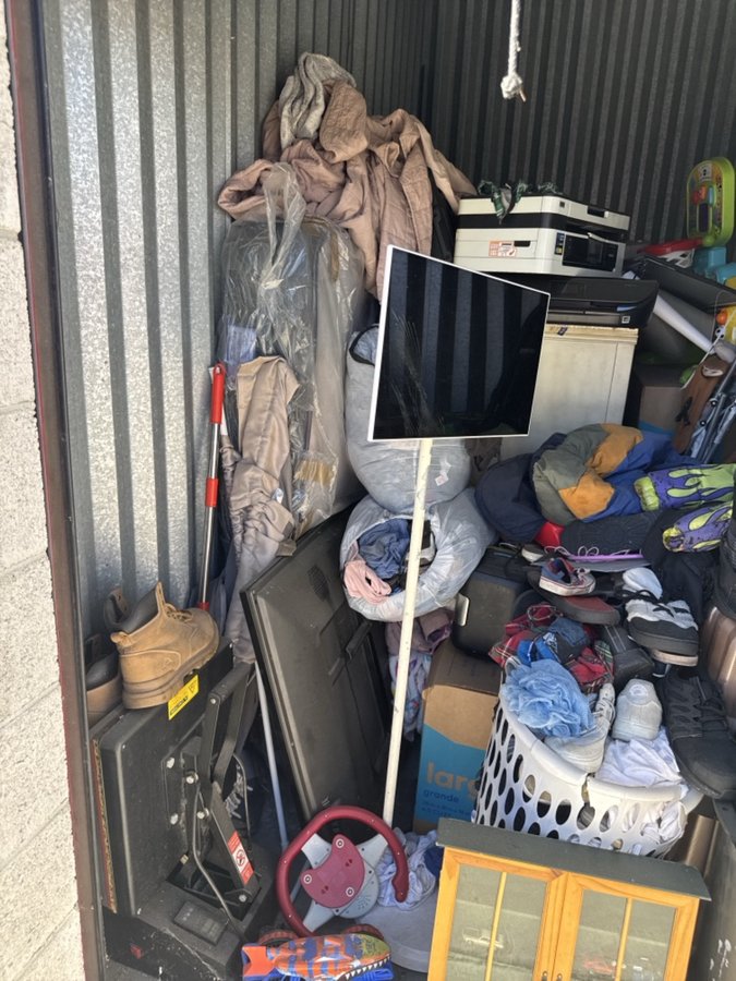 5 x 10 storage unit in Hemet, CA