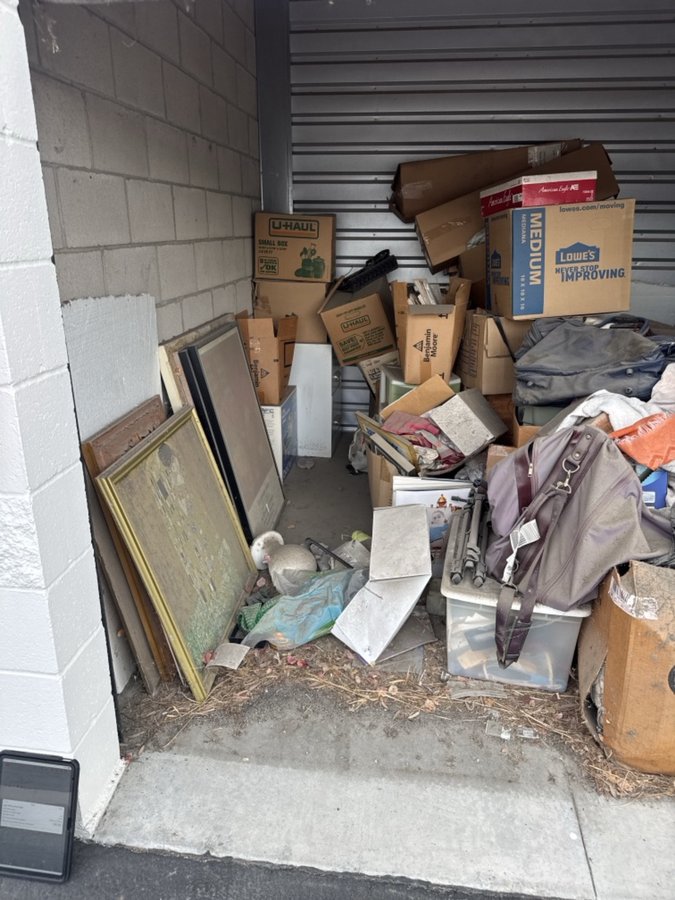 10 x 10 storage unit in Rancho Mirage, CA