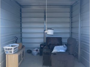 10 x 10 unit in Lexington