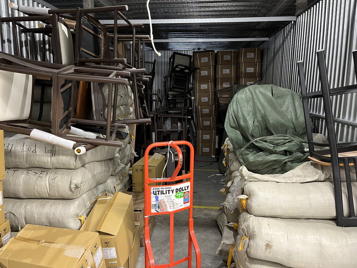 10 x 20 storage unit in Ashburn, VA