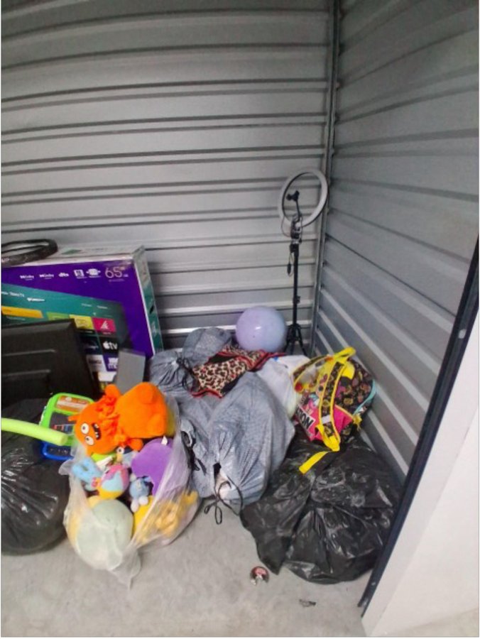 5 x 10 storage unit in Orlando, FL