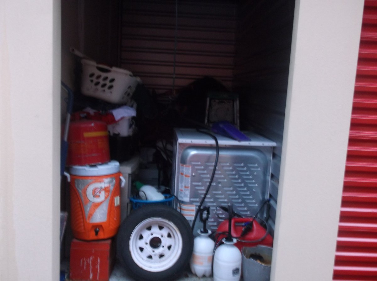 5 x 10 storage unit in Tampa, FL