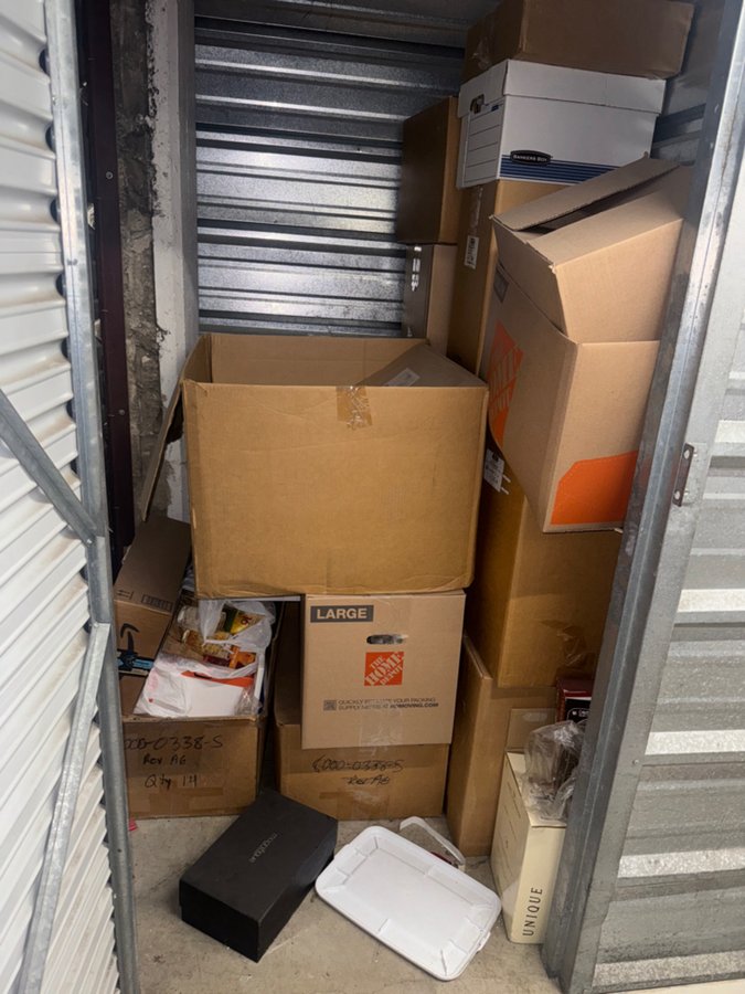 5 x 5 storage unit in Baltimore, MD