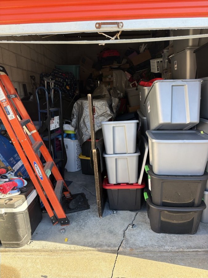 10 x 20 storage unit in Auburn Hills, MI