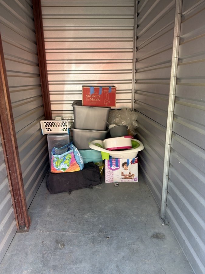 5 x 10 storage unit in Auburn Hills, MI