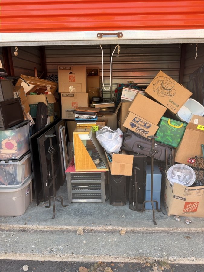 10 x 10 storage unit in Auburn Hills, MI