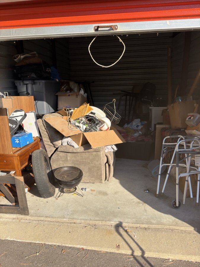 10 x 15 storage unit in Auburn Hills, MI