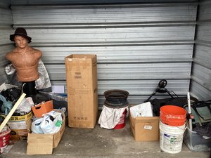 5 x 10 unit in Redding