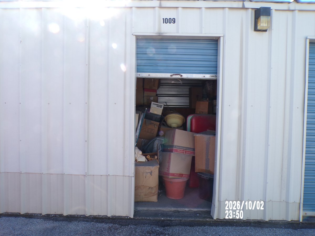 10 x 10 storage unit in Omaha, NE
