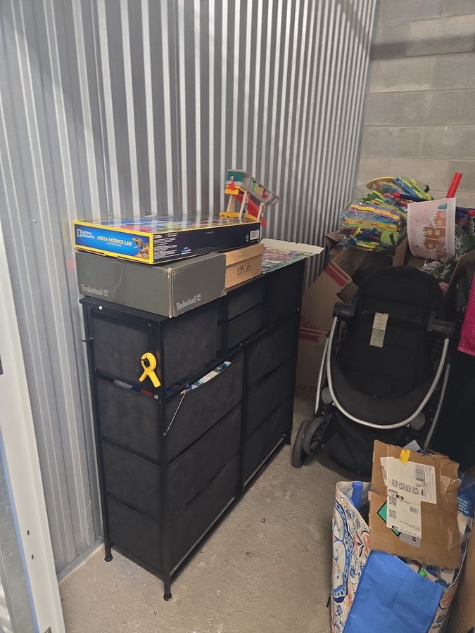5 x 10 storage unit in Baltimore, MD