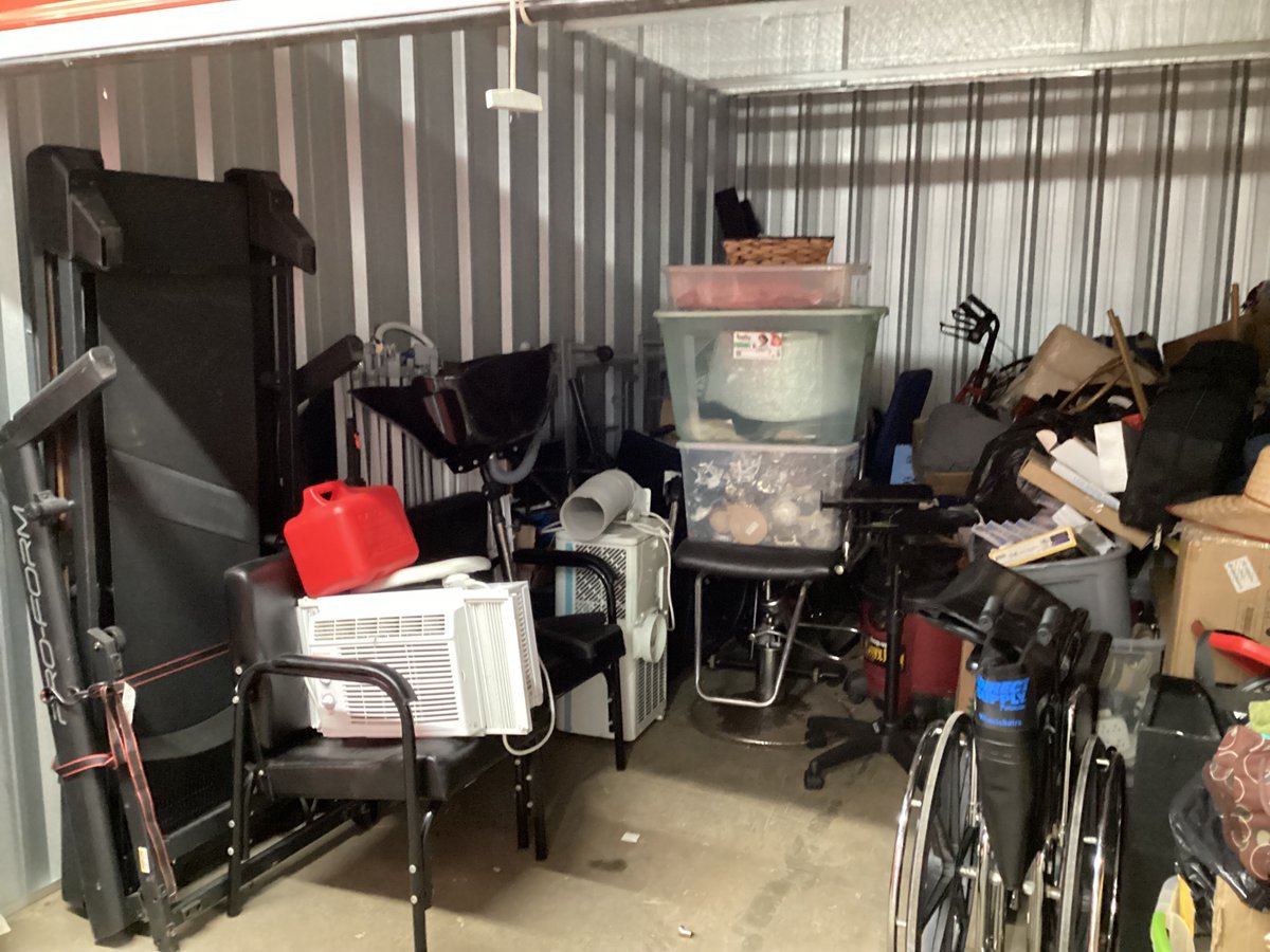 10 x 15 storage unit in Holyoke, MA