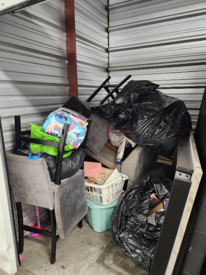 10 x 7 storage unit in Chicago, IL