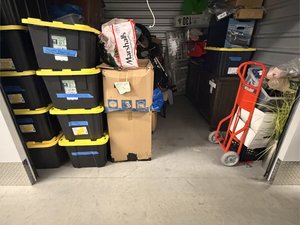 10 x 10 storage unit in Lorton, VA
